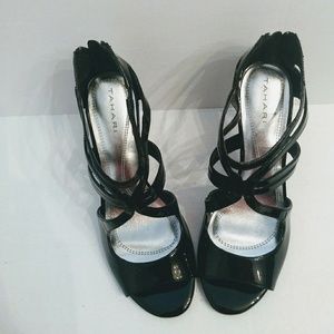 🚫SOLD🚫EUC Tahari Strappy Heels